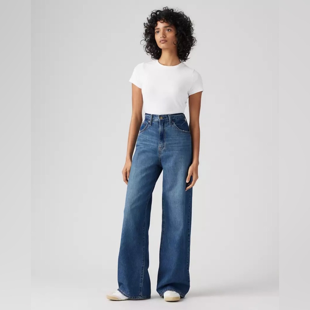 NWT Levi’s Baggy Jeans - Cinch Waist